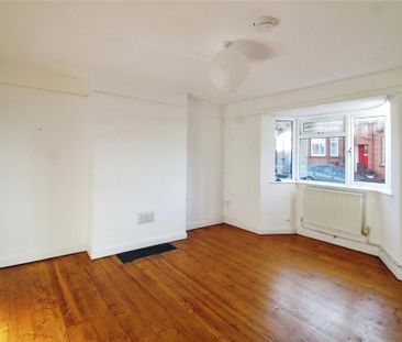 4 bedroom terraced house to rent - Photo 1