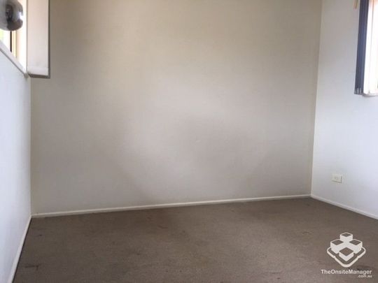 3 BEDROMM TOWNHOUSE - Warrigal State School Catchment - Photo 1