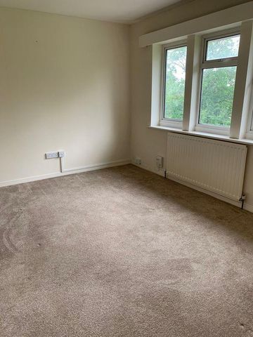 4 bedroom detached house to rent - Photo 5