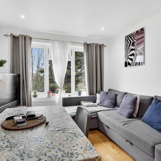 1 bedroom flat to rent - Photo 1