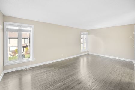 For Lease - 890 Cahill Drive Unit# 10, Hunt Club - Windsor Park Village and Area, Ontario - Photo 2