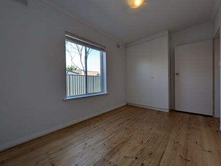 Charming, Renovated and Homely. - Photo 2