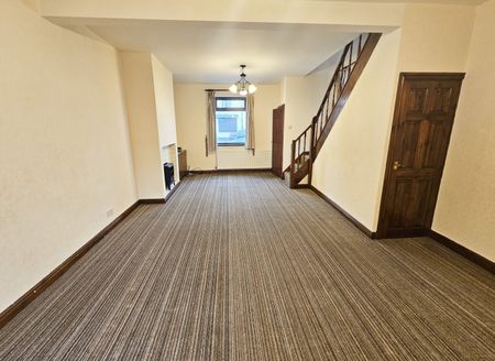 Preston Road, Standish, Wigan, Lancashire, WN6 - Photo 2