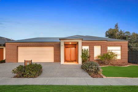 6 Eltham Parade, Manor Lakes. - Photo 4