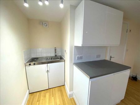 1 bedroom apartment to rent - Photo 4