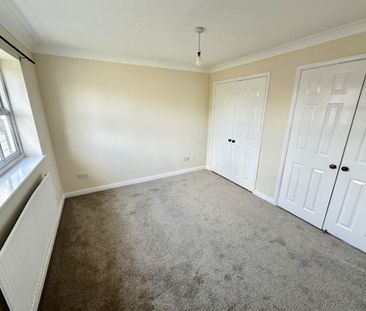 4 bedroom detached house to rent - Photo 2