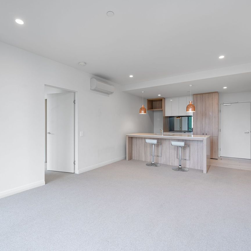 Location is Fantastic Why Look Else Where!! @ $850per Week - Photo 1