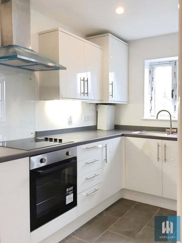 3 bedroom terraced house to rent - Photo 3