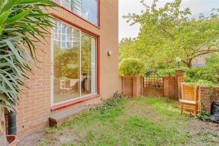 4 Bed Terraced House, Cape Yard, E1W - Photo 4