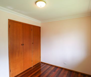 SPACIOUS 3 BEDROOM HOME - Photo 3
