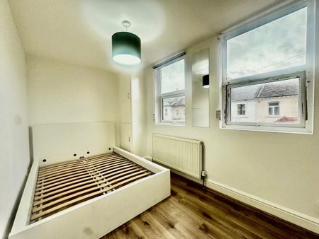 5 bedroom terraced house to rent - Photo 2