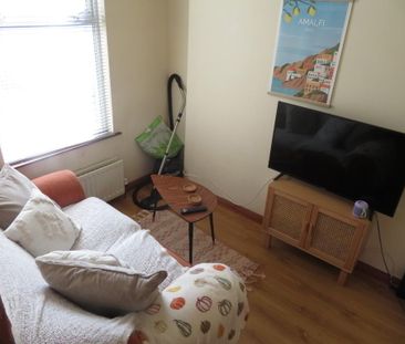 Unit 2, 27 Cromwell Road, Belfast, BT7 1JW - Photo 1