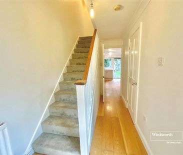 3 bedroom end of terrace house to rent - Photo 2