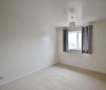 2 bedroom end of terrace house to rent - Photo 3