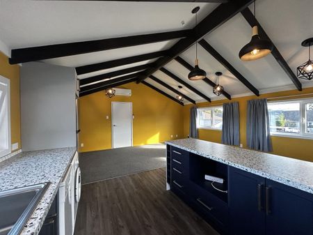 Modern two bedroom townhouse in Linwood! - Photo 4