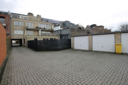 Een gezellig appartement op benedenverdieping vooraan - met garage - Photo 3