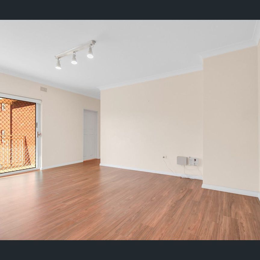 Stylish Inner-City Living with Coastal Convenience - Photo 1