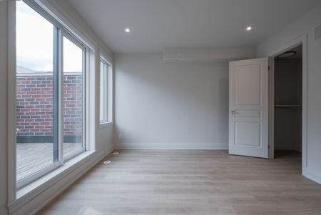 For Lease - 135 Long Branch Avenue Unit# 17, Toronto, Ontario - Photo 5