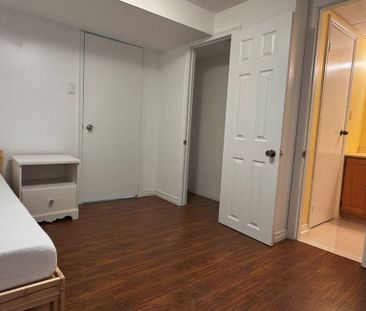 For Lease - 16 Milne Lane, Markham, Ontario - Photo 2