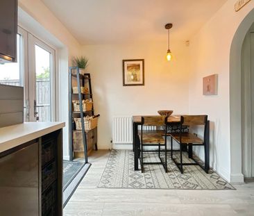 3 bedroom Semi-Detached House to let - Photo 3