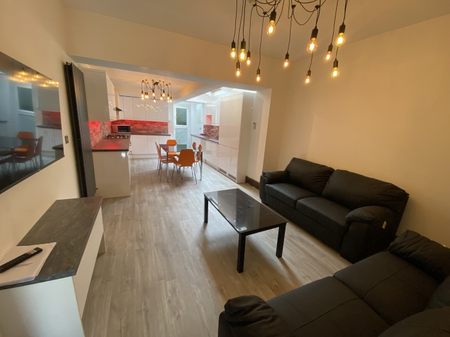 273 Dawlish Road - Photo 3