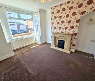 Semi detached house to rent - Photo 1