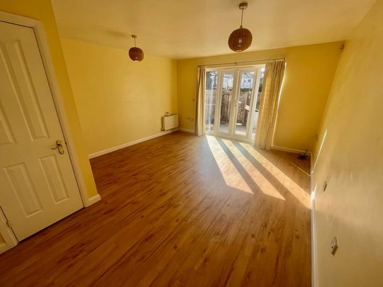 4 bedroom terraced house to rent - Photo 1