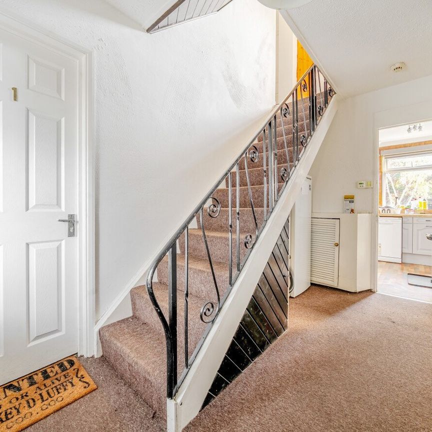 5 bedroom semi-detached house to rent - Photo 1