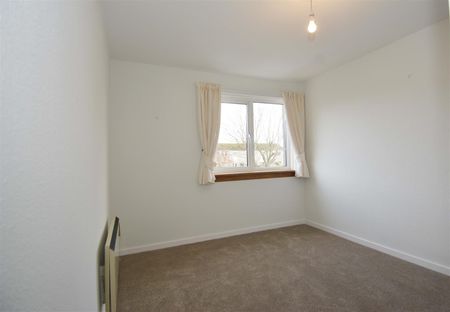 3 Bed House - Semi-Detached - Photo 2