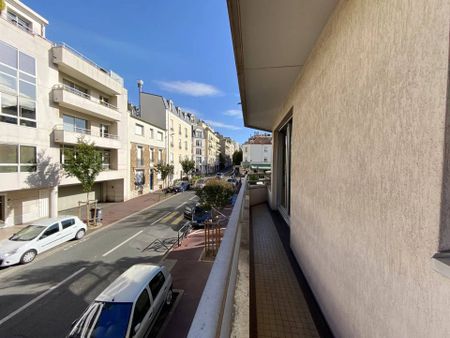 Rental Apartment Issy-les-Moulineaux - Photo 2