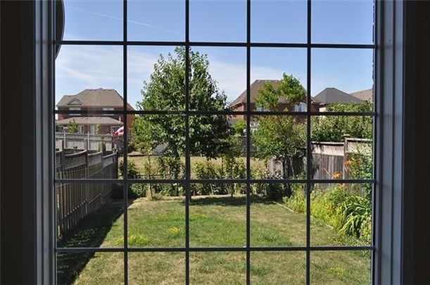 For Lease - 5016 Oscar Peterson Boulevard, Mississauga, Ontario - Photo 1