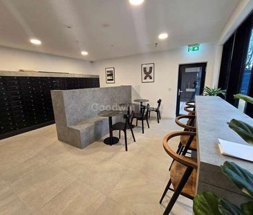 Seymour Grove, Manchester, M16 - Photo 4