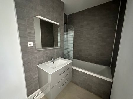 Location Appartement 2 pièces 34m² - Photo 3