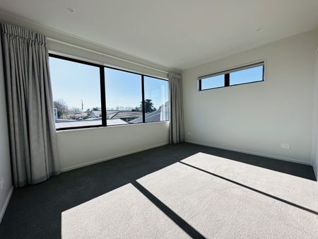 3/9 Marcroft St, Woolston - Photo 2