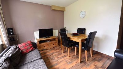 4 bedroom Flat in Grovewood, Leeds - Photo 5