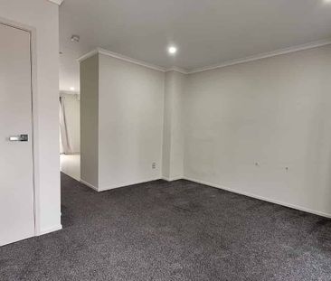 2 Bedroom Townhouse with Separate garage - Photo 3