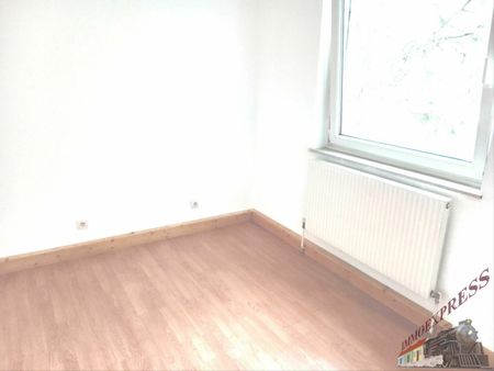 2544 Leobersdorf, unbefristet!, 1 großes ,2kleine Zimmer, Etagenheizung, Kachelofen, Terrasse - Photo 2