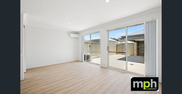 A Coastal Lifestyle Like No Other... - Photo 1