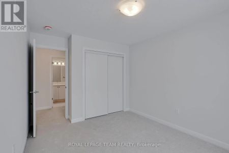 506 INGENUITY ROW - Photo 2