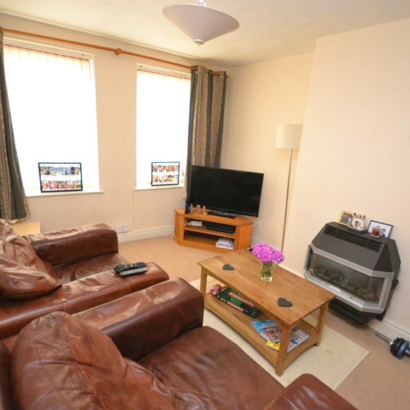 1 bed Ground Floor Flat for Rent - Photo 1