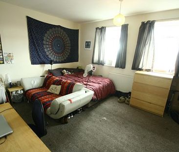 4 Bed - **bills Included** Coast Road, High Heaton, Ne7 - Photo 1