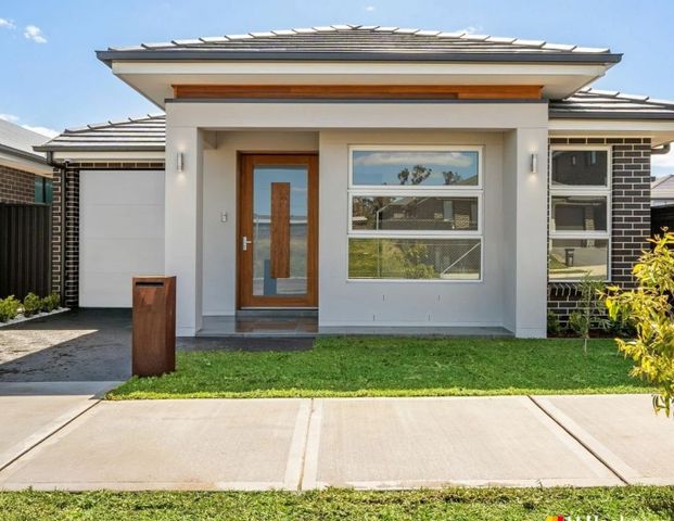 Brand New 4 Bedroom Home - Photo 1