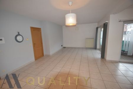 Nabij het station van D'monde gel., gelijkvl. 3 slpk-app. met 2 badk. en gar. - Photo 5