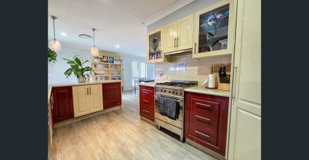 Bright, Modern & Spacious - Photo 3