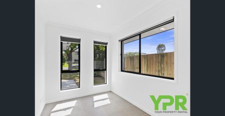 New 4 bedroom home with Spacious back yard - Photo 2