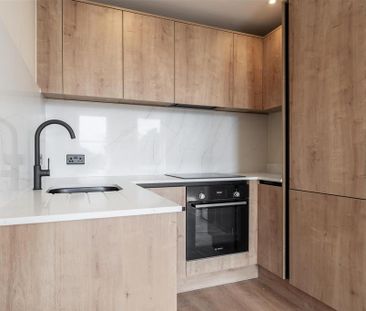 2 bedroom maisonette to rent - Photo 6