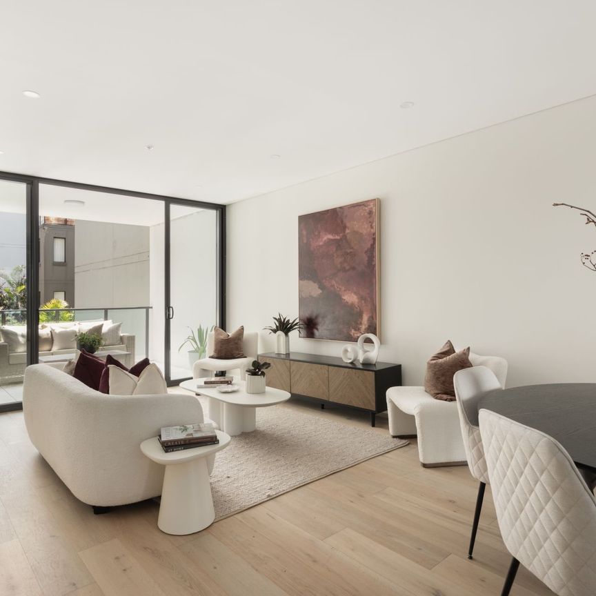 Dee Why, 8 B Oaks Avenue - Photo 1