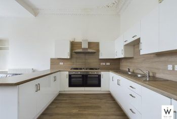 Room at Dalhousie Street, City Centre, Glasgow G3 6PN - Photo 4