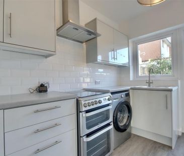 3 bedroom terraced house to rent - Photo 6