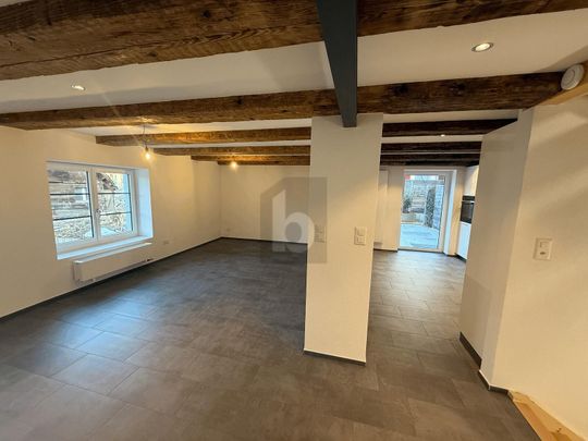 HOCHWERTIG RENOVIERT MIT SICHTBALKON! - Photo 1